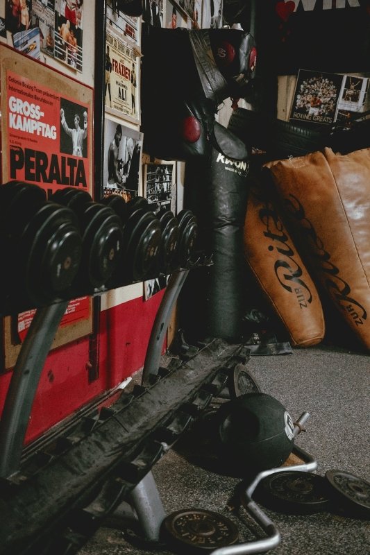 4ft Un-Filled Grappling Dummy: Elevate Your Jiu-Jitsu and Karate Practice At Home - MNEX PRO FIGHTING LIMITED