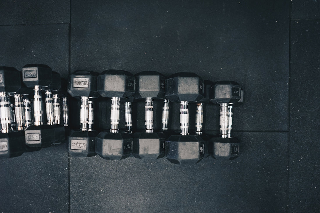 a black and white photo of a bunch of batteries