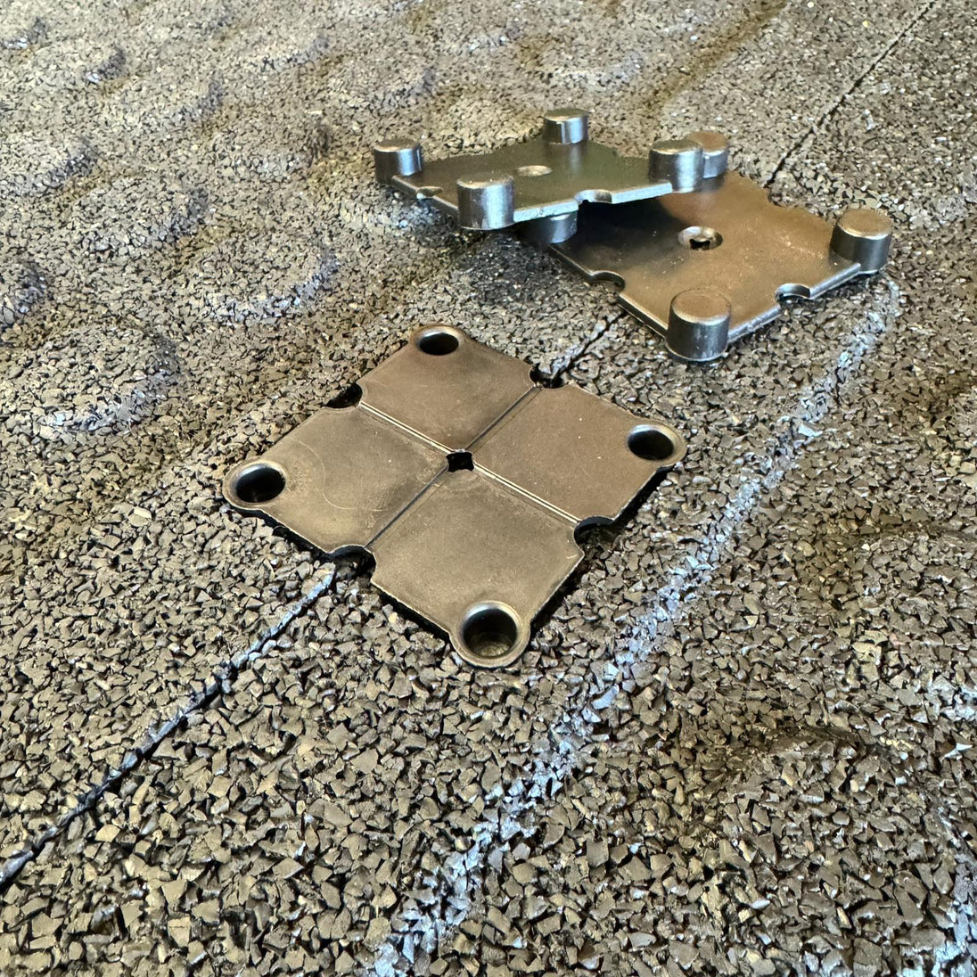 20mm Sprung PRO Interlocking Gym Tiles with Connection Inserts Included - MNEX PRO FIGHTING LIMITED